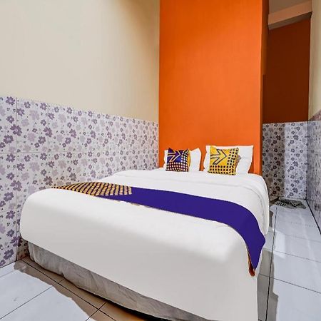 Spot On 91186 Losmen Yanti Otel Bandung Dış mekan fotoğraf