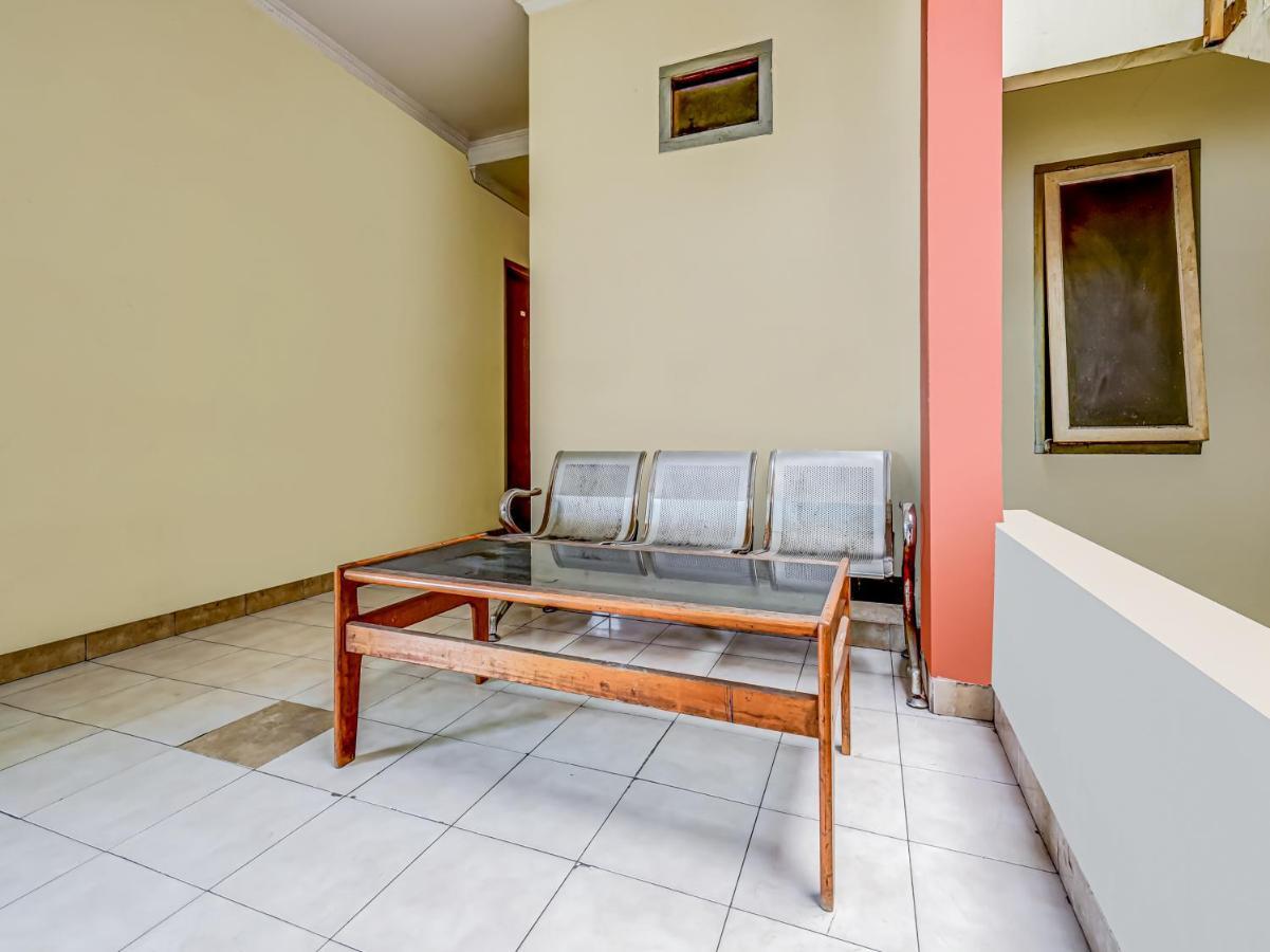 Spot On 91186 Losmen Yanti Otel Bandung Dış mekan fotoğraf