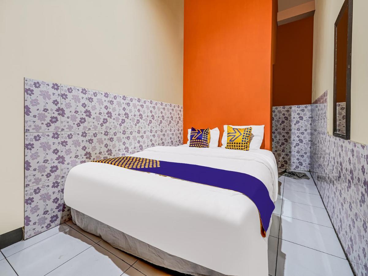 Spot On 91186 Losmen Yanti Otel Bandung Dış mekan fotoğraf