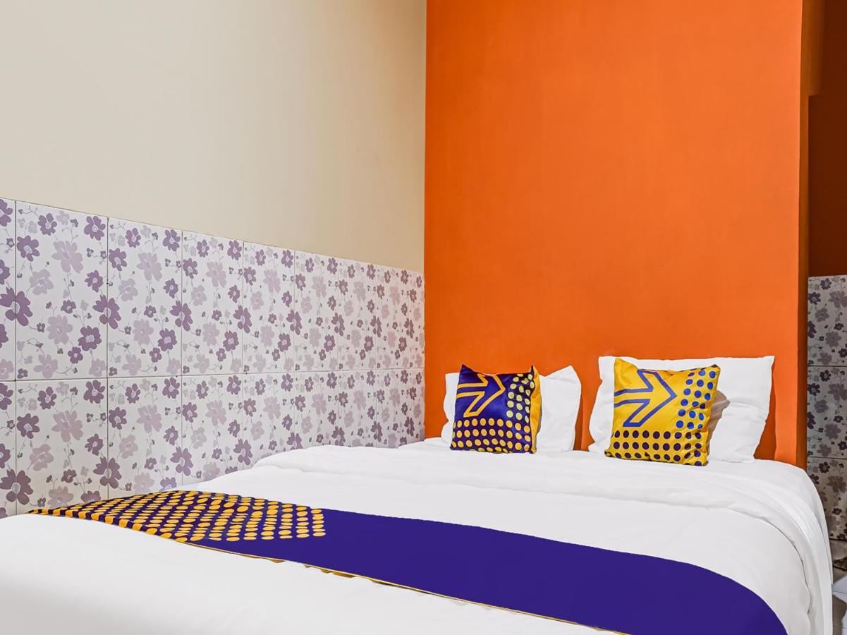Spot On 91186 Losmen Yanti Otel Bandung Dış mekan fotoğraf
