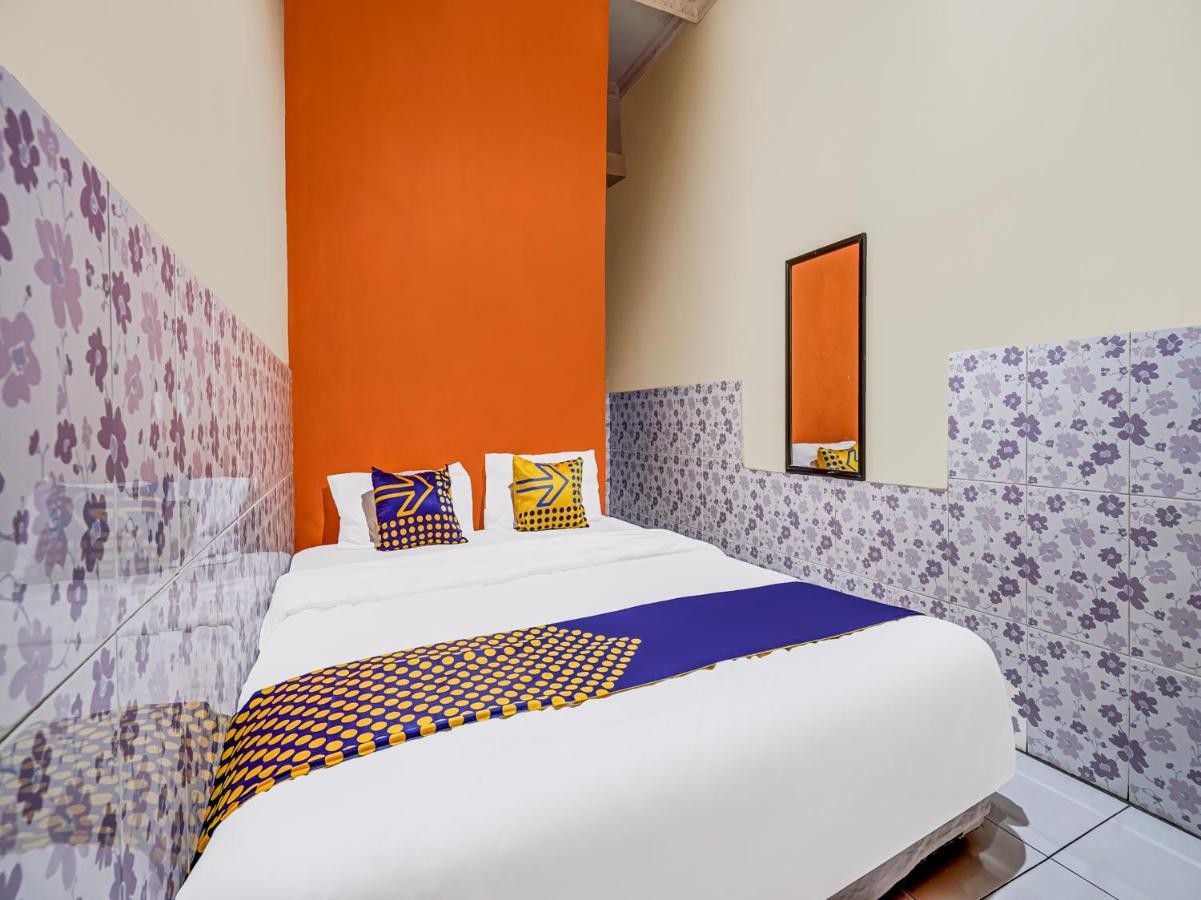 Spot On 91186 Losmen Yanti Otel Bandung Dış mekan fotoğraf