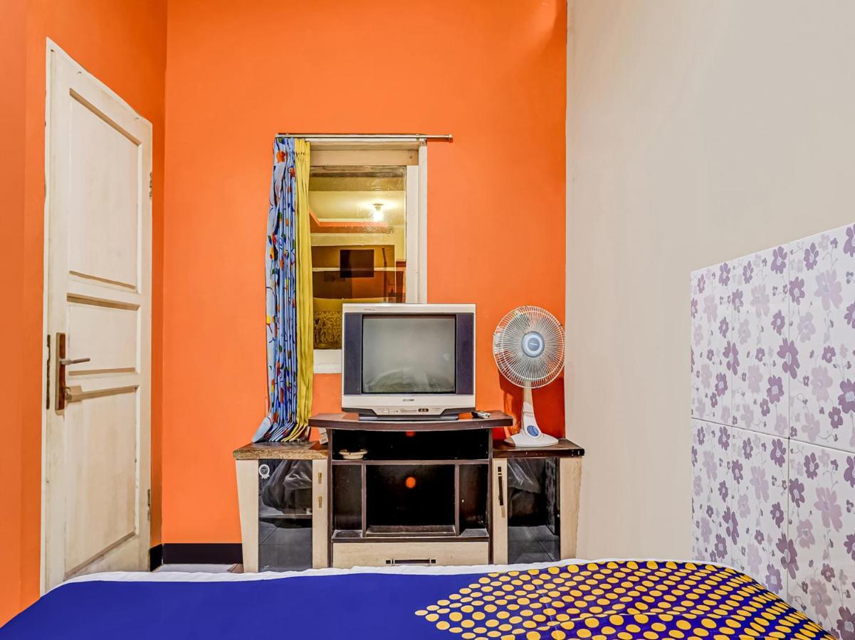 Spot On 91186 Losmen Yanti Otel Bandung Dış mekan fotoğraf